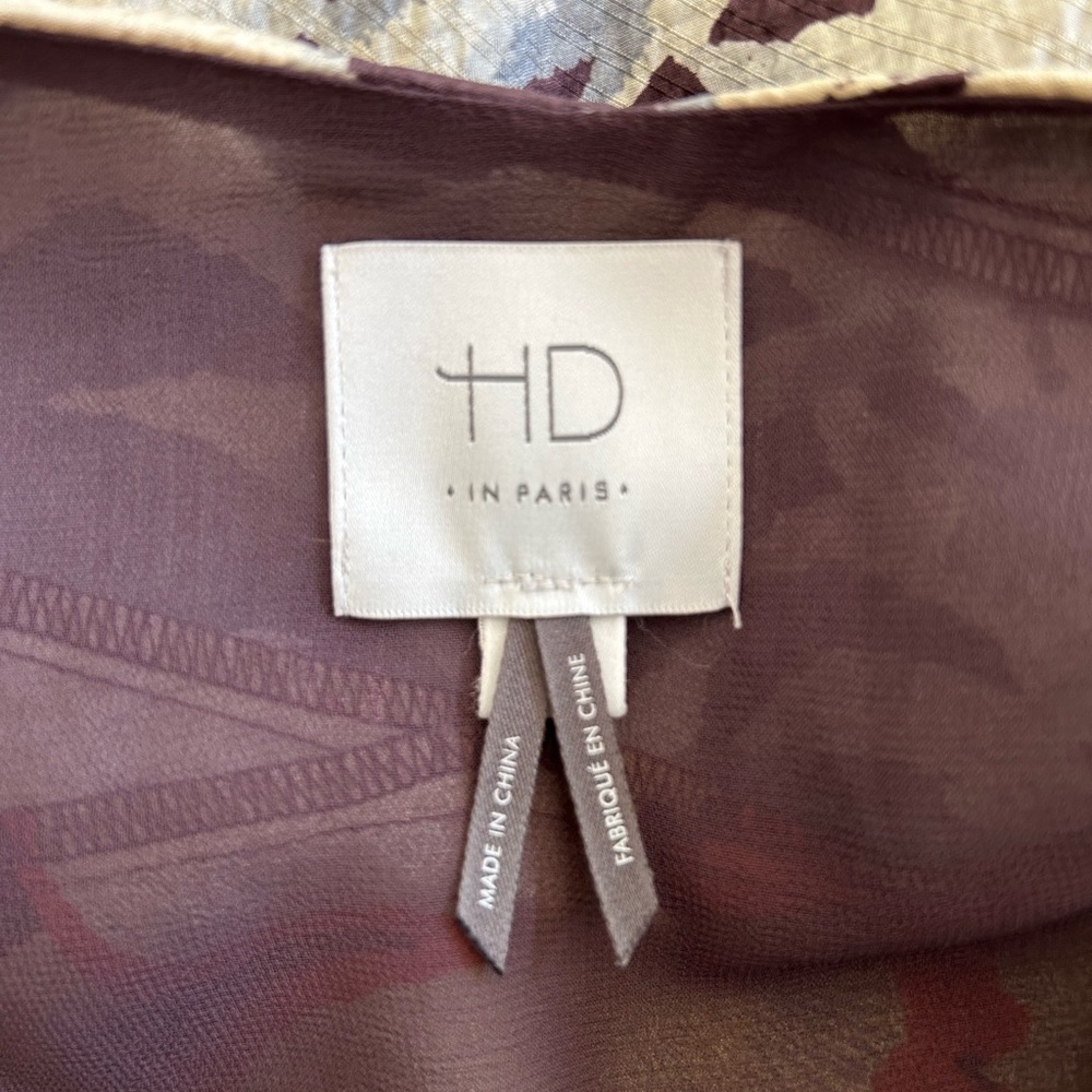 H. D. In París top - Picture 3 of 5
